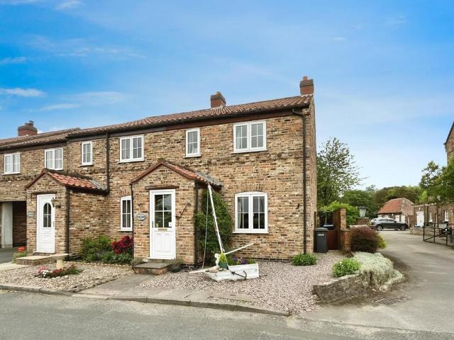 3 bedroom cottage for sale