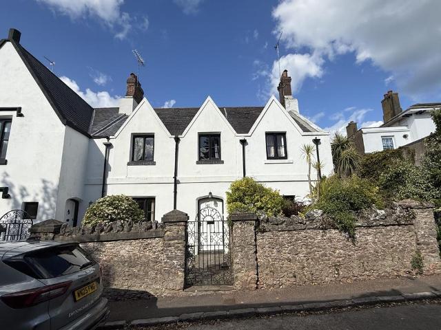 3 bedroom cottage for sale