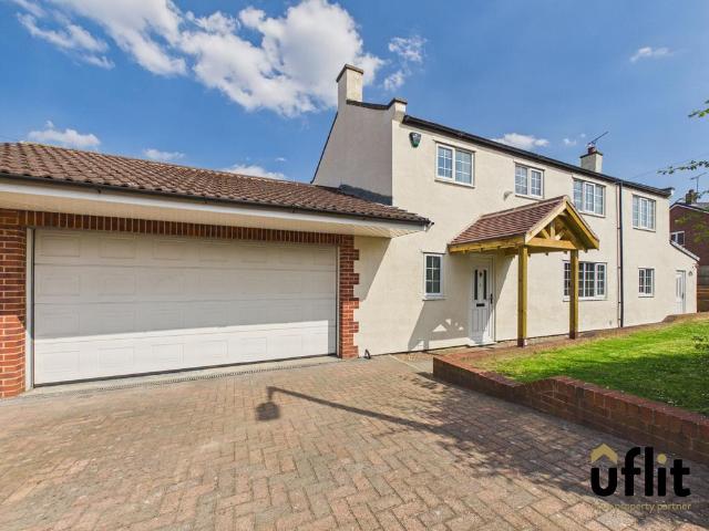 3 bedroom cottage for sale