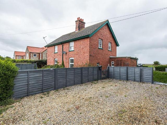 3 bedroom cottage for sale