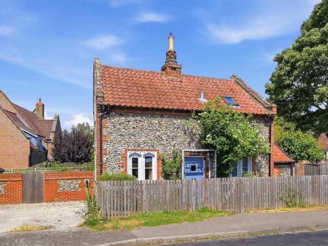 3 bedroom cottage for sale