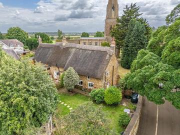 3 bedroom cottage for sale