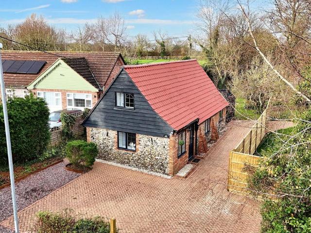 3 bedroom cottage for sale