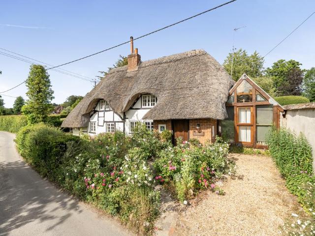 3 bedroom cottage for sale