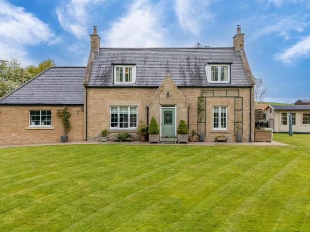 3 bedroom cottage for sale