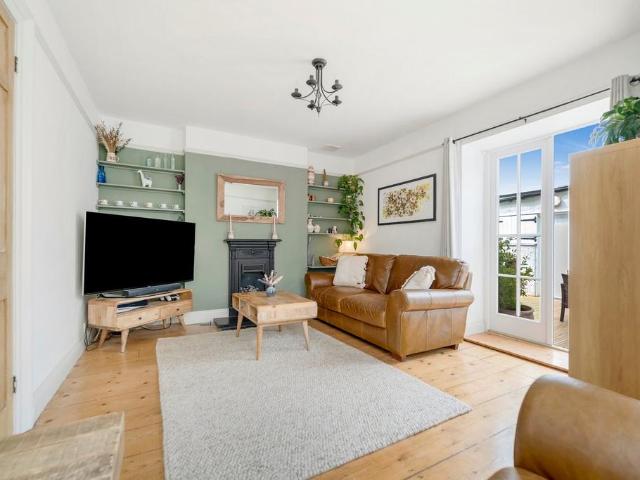 3 bedroom cottage for sale