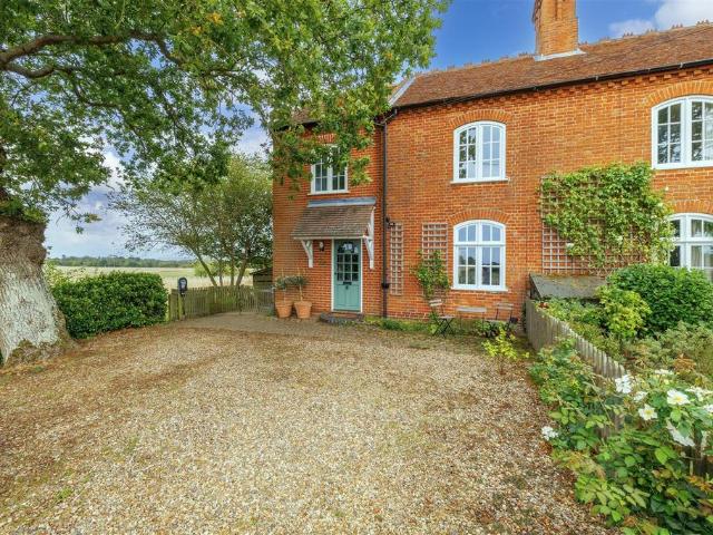 3 bedroom cottage for sale