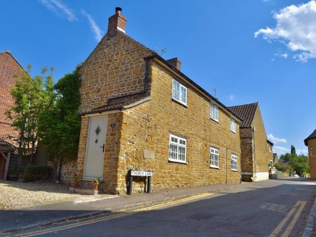 3 bedroom cottage for sale