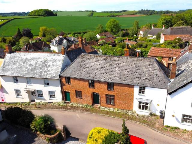3 bedroom cottage for sale