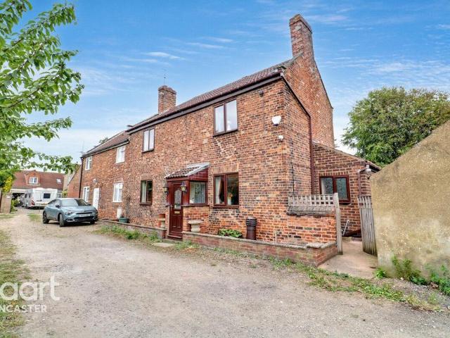 3 bedroom cottage for sale