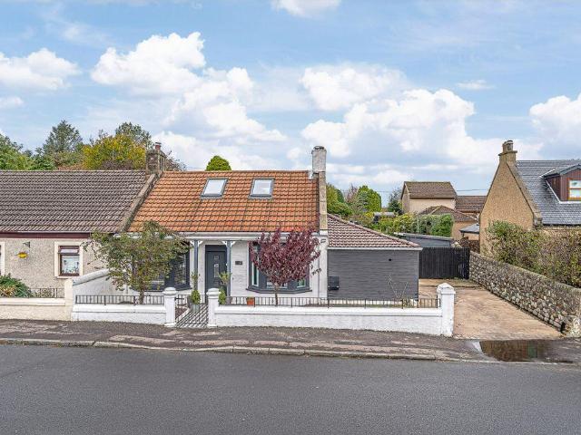 3 bedroom cottage for sale