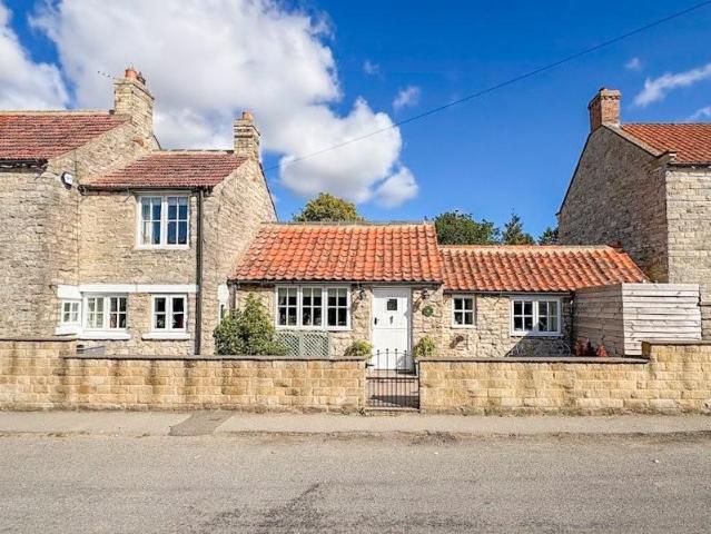 3 bedroom cottage for sale