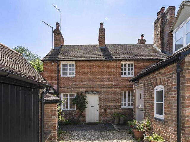 3 bedroom cottage for sale