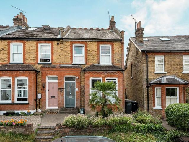 3 bedroom cottage for sale