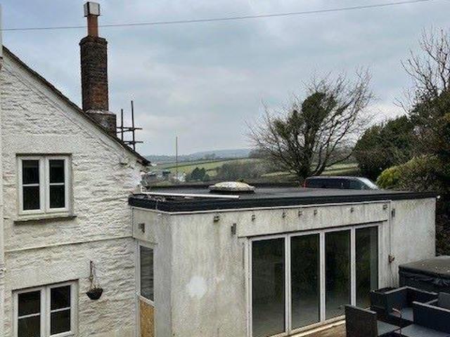 3 bedroom cottage for sale