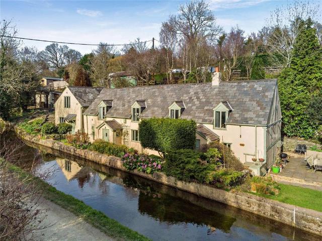 4 bedroom cottage for sale