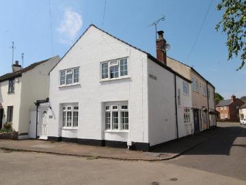 3 bedroom cottage for sale