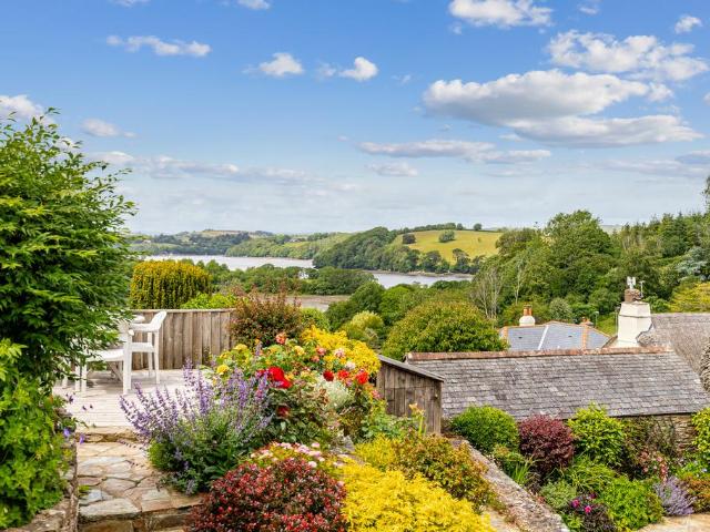 3 bedroom cottage for sale