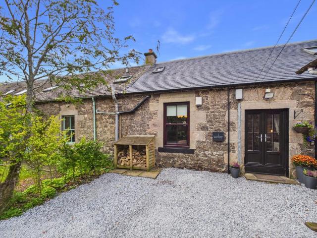 3 bedroom cottage for sale