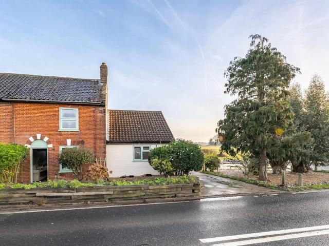 3 bedroom cottage for sale