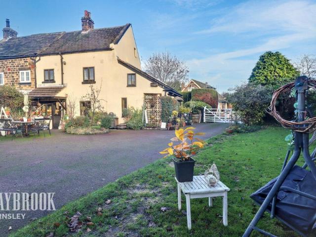 3 bedroom cottage for sale