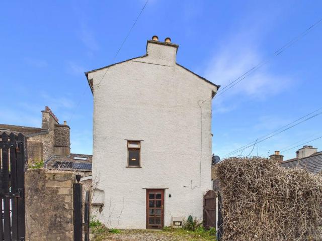3 bedroom cottage for sale