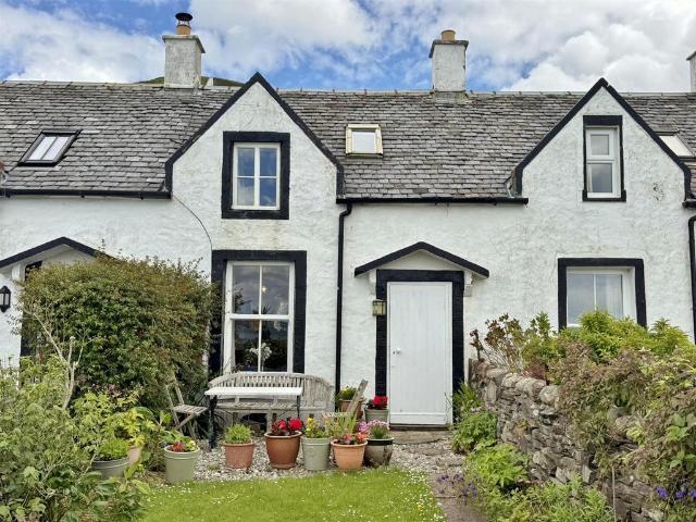 3 bedroom cottage for sale