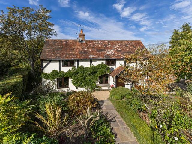 3 bedroom cottage for sale