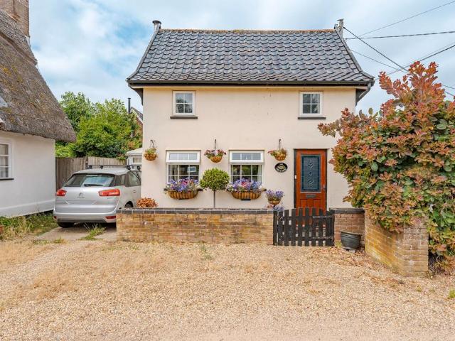 3 bedroom cottage for sale