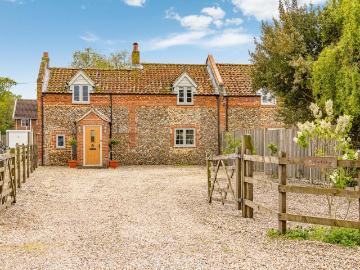 Breckland, East of England - Fireplace