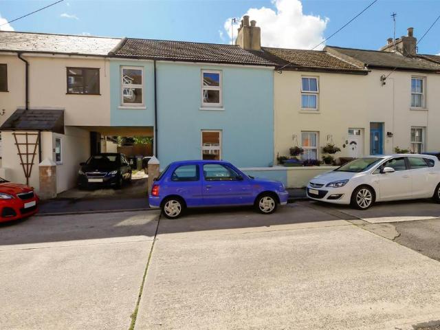 3 bedroom cottage for sale