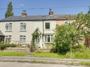 3 bedroom cottage for sale