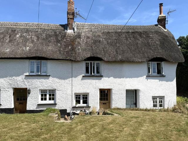 3 bedroom cottage for sale