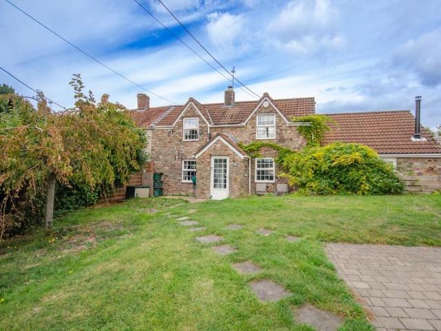 3 bedroom cottage for sale