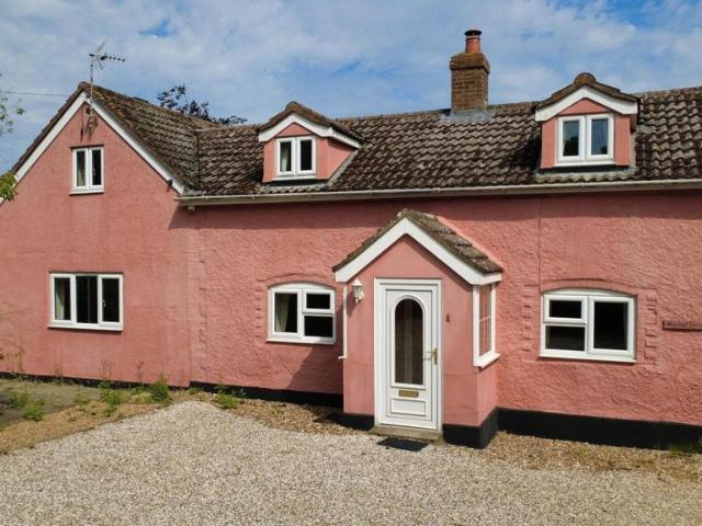 3 bedroom cottage for sale