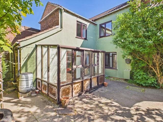 3 bedroom cottage for sale
