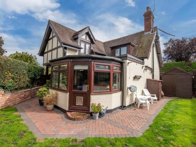 3 bedroom cottage for sale