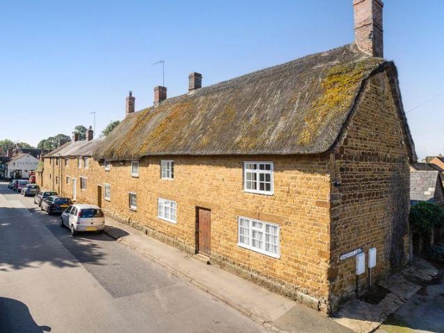 3 bedroom cottage for sale