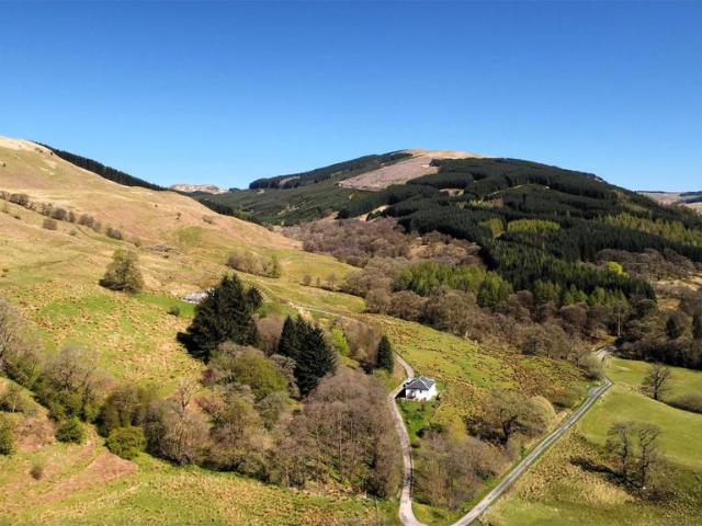 3 bedroom cottage for sale