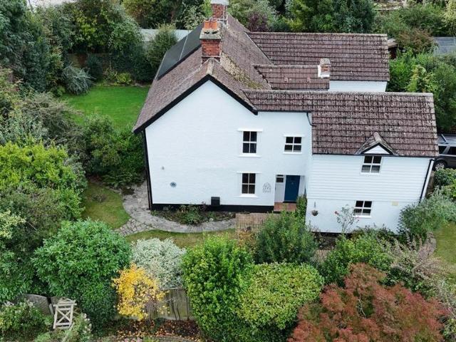 3 bedroom cottage for sale