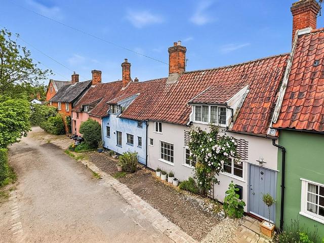3 bedroom cottage for sale