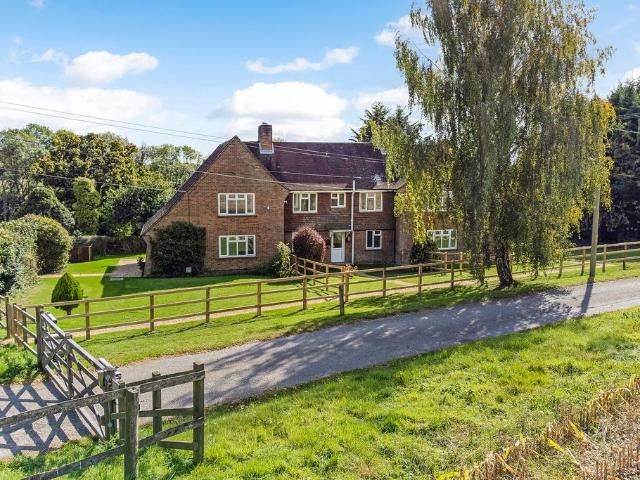 3 bedroom cottage for sale