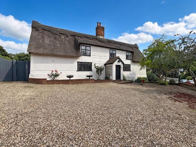 4 bedroom cottage for sale
