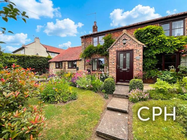 3 bedroom cottage for sale