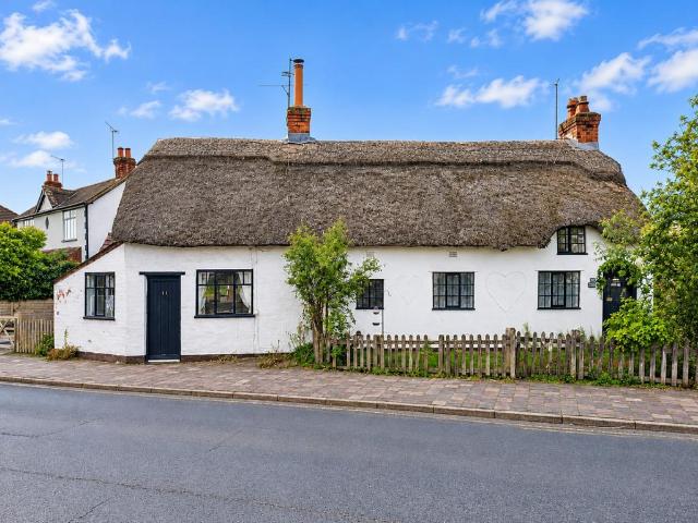 3 bedroom cottage for sale