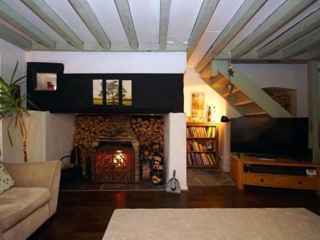 3 bedroom cottage for sale