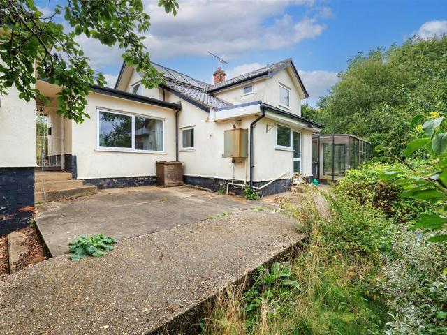 3 bedroom cottage for sale