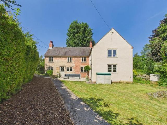3 bedroom cottage for sale