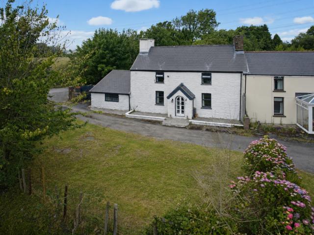 3 bedroom cottage for sale