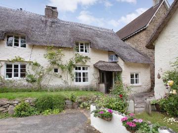 3 bedroom cottage for sale